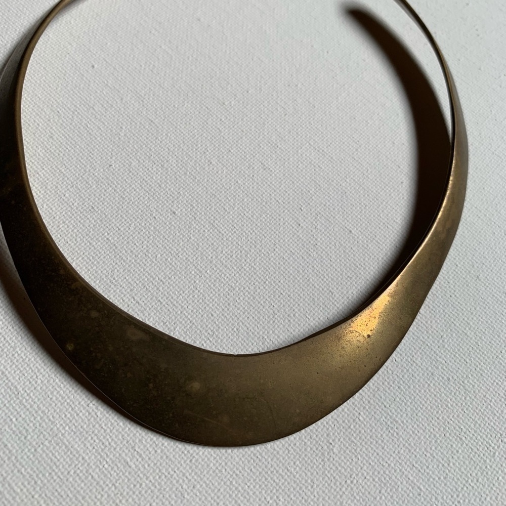 Very sleek vintage brass choker necklace